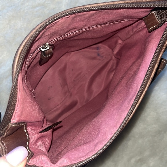 Brown pebbled leather crossbody soho style bag - Picture 5 of 15